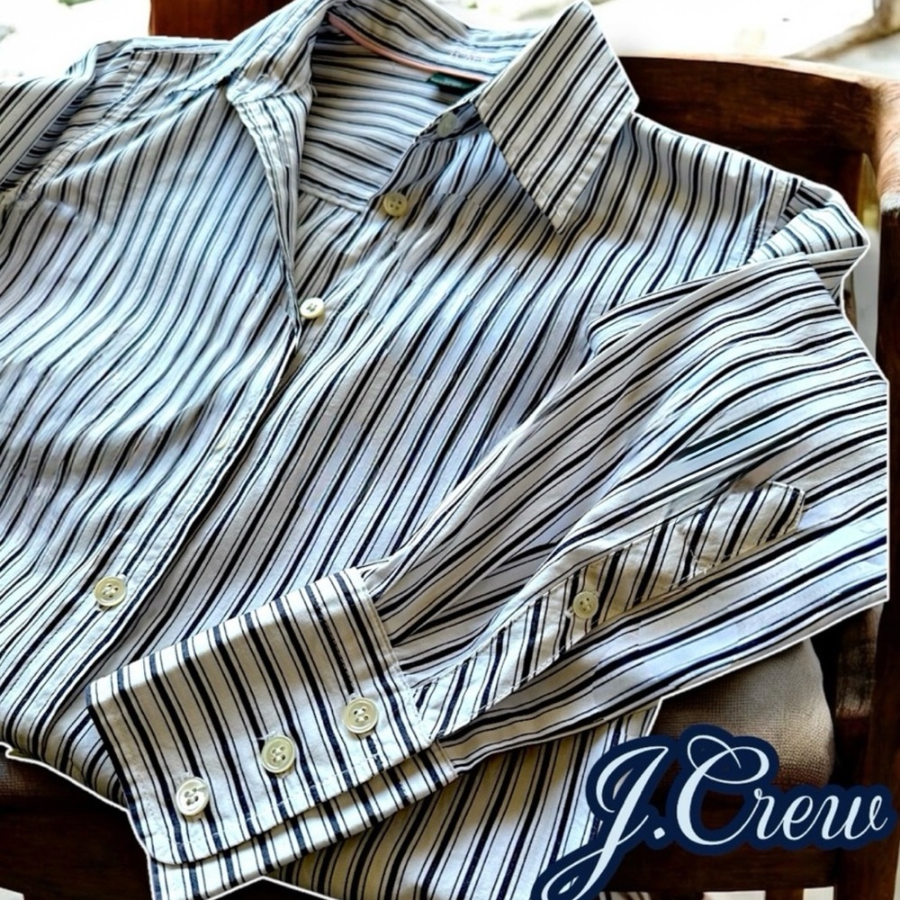Like New 🌸 J Crew Navy and White Striped Button-Down Shirt Slim Fit, Kathryn Cut - Picture 4 of 17